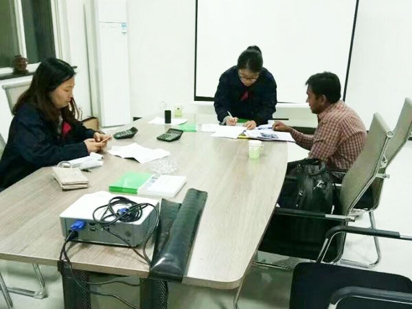 印度客戶來公司驗收（shōu）設備