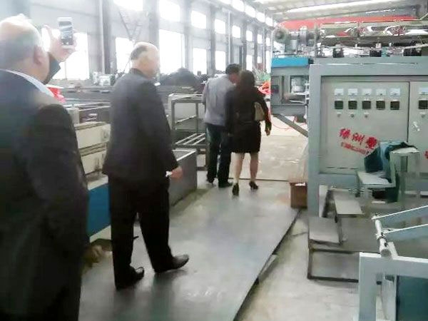 伊（yī）朗客戶（hù）來公司考察